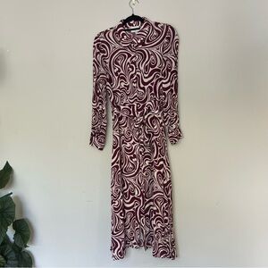 Chic Long Sleeve Swirl Dress in Burgundy and White